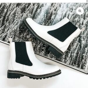 NWOT CORKY'S | TO BE HONEST SLIP ON BOOTIES IN WHITE SIZE 10